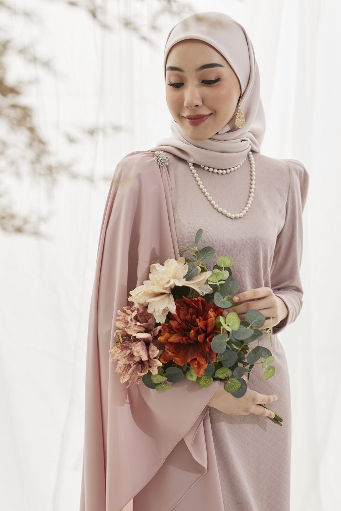 CATHERINE KURUNG PUFF