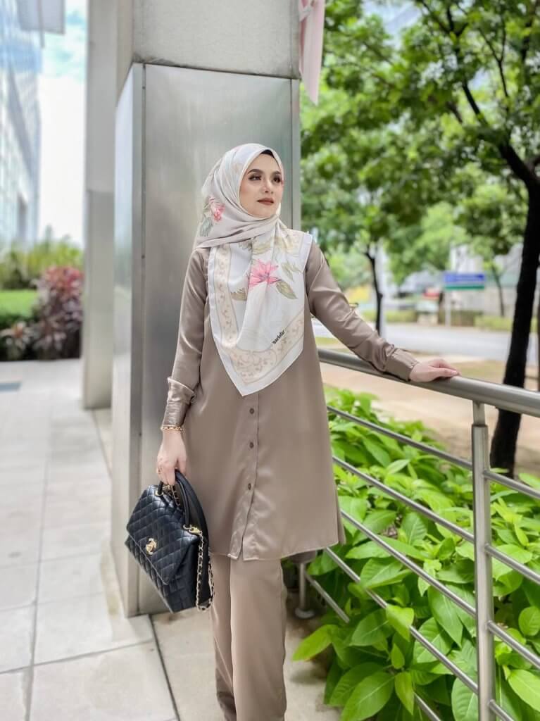 QIANA SUIT (ONE SET)