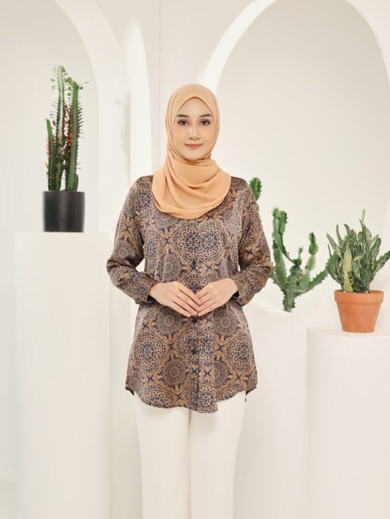 HAYZEL PRINTED TOP