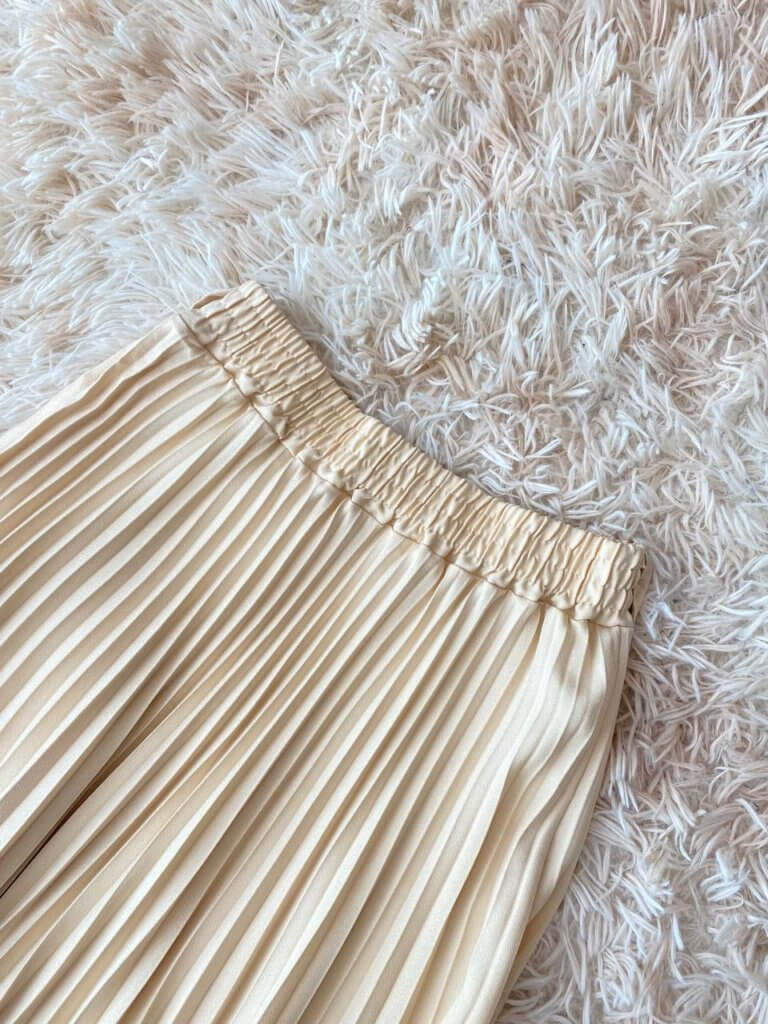 PLEATED SKIRT (NEW ARRIVAL)