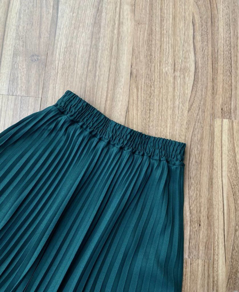 PLEATED SKIRT (NEW ARRIVAL)