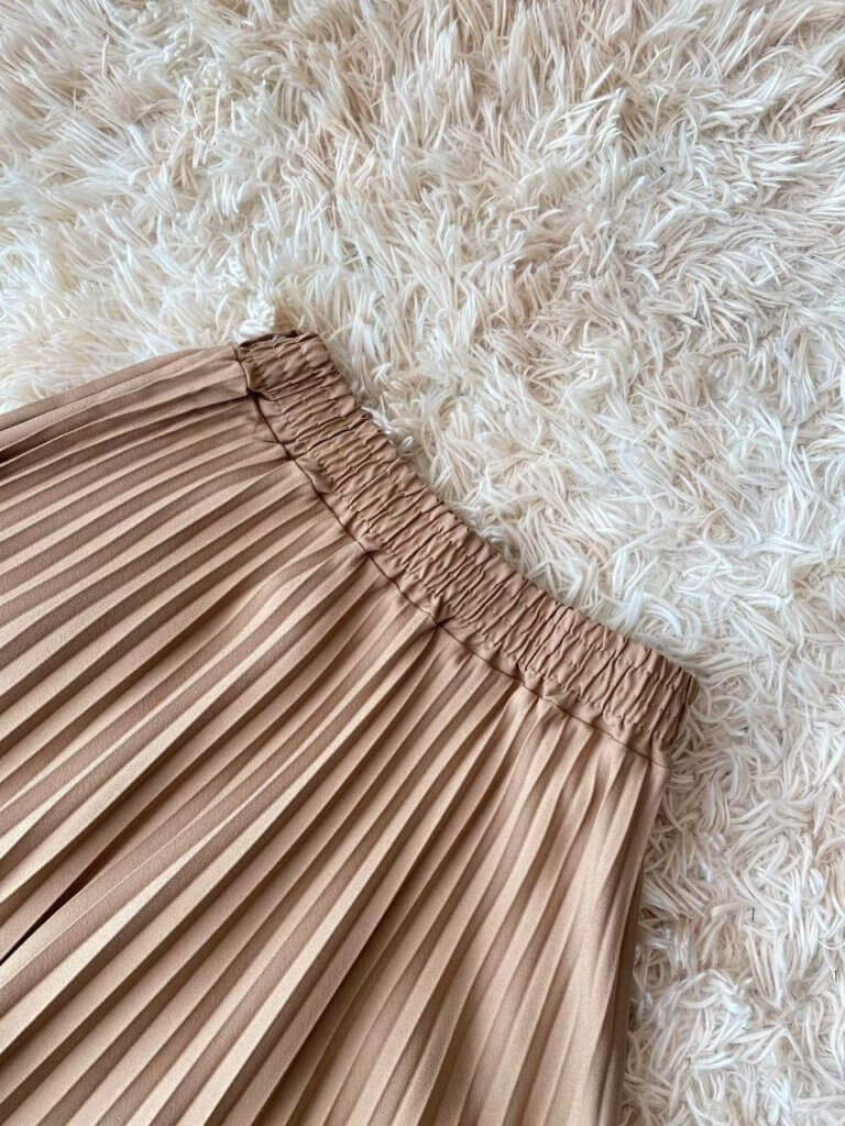 PLEATED SKIRT (NEW ARRIVAL)