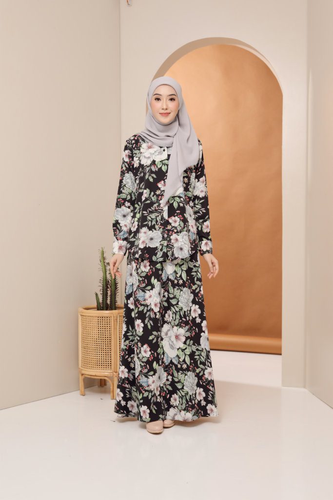 EMBERLY SET (NEW ARRIVAL)
