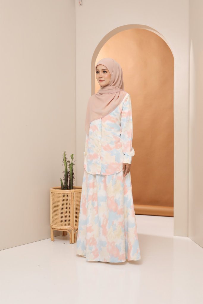 VIOLETA SUIT (NEW ARRIVAL)