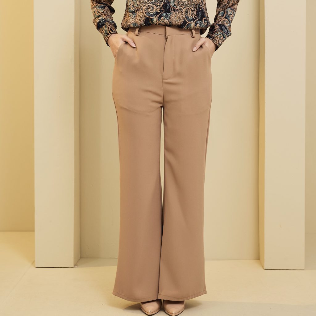 CLEARANCE – ALEXA HIGH-WAISTED PANTS