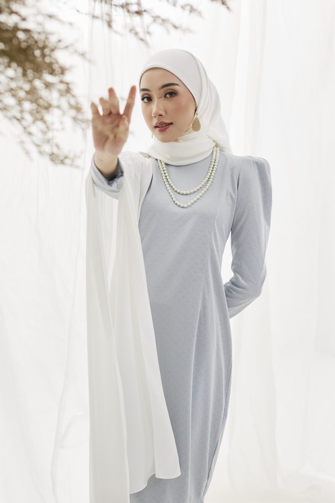 CLEARANCE – CATHERINE KURUNG PUFF
