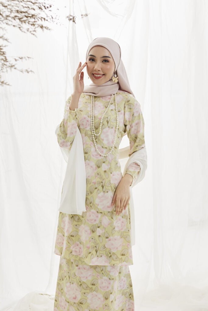 RAIA KURUNG KLASIK