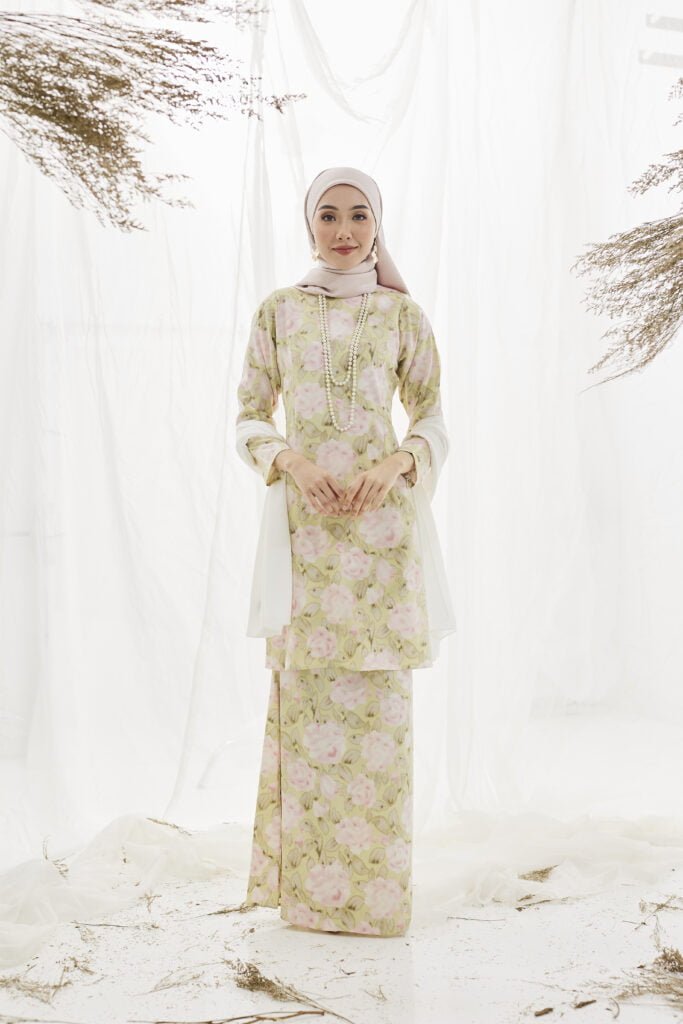 RAIA KURUNG KLASIK