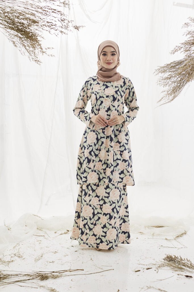 RAIA KURUNG KLASIK