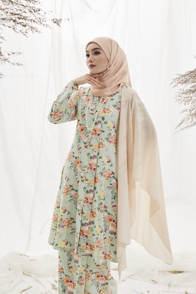 CLEARANCE – BELINDA KEBARUNG