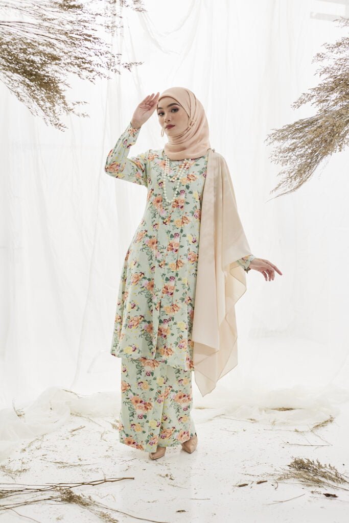 CLEARANCE – BELINDA KEBARUNG