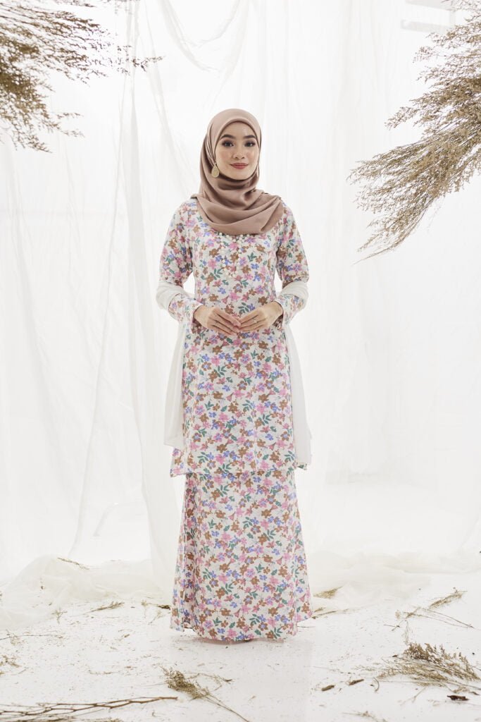 RAIA KURUNG KLASIK