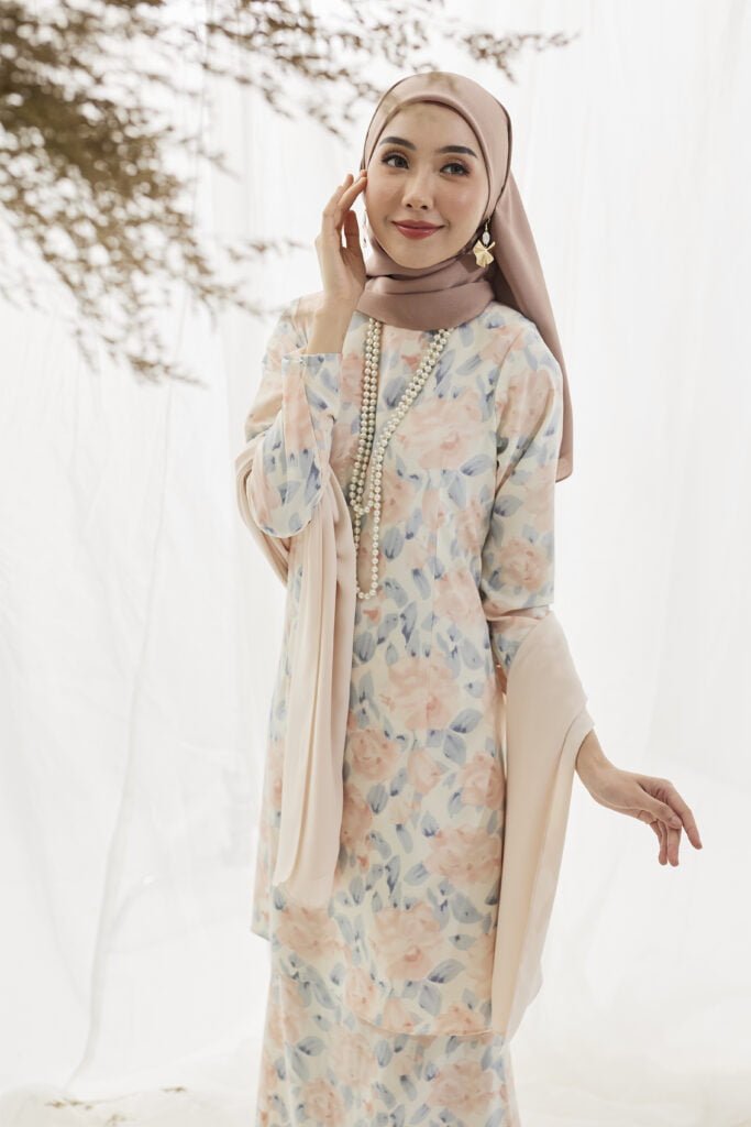 RAIA KURUNG KLASIK