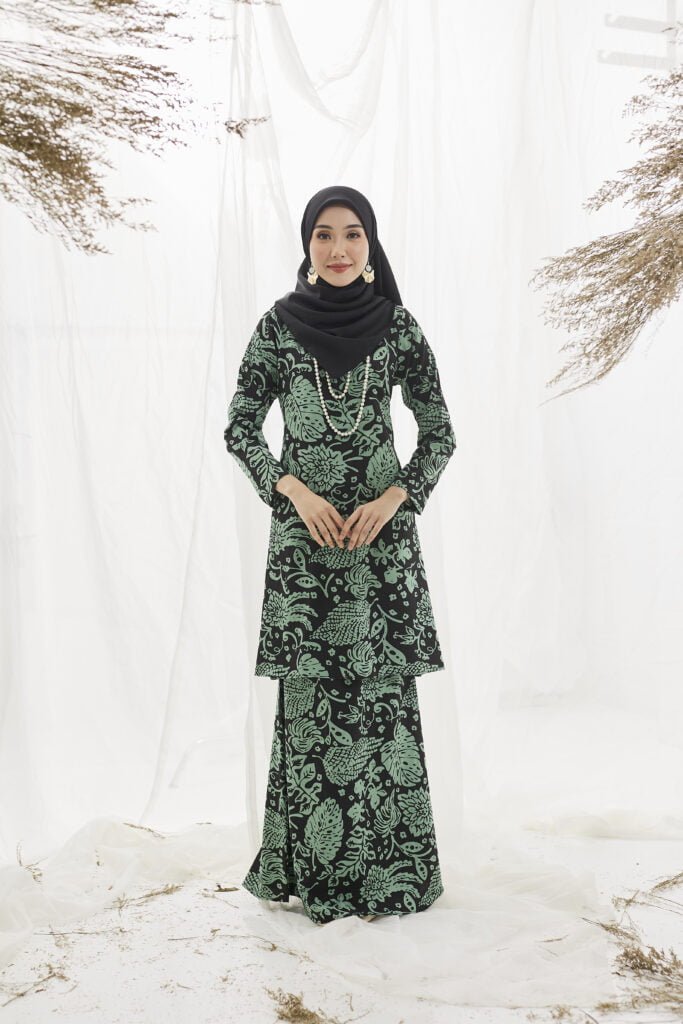 RAIA KURUNG KLASIK