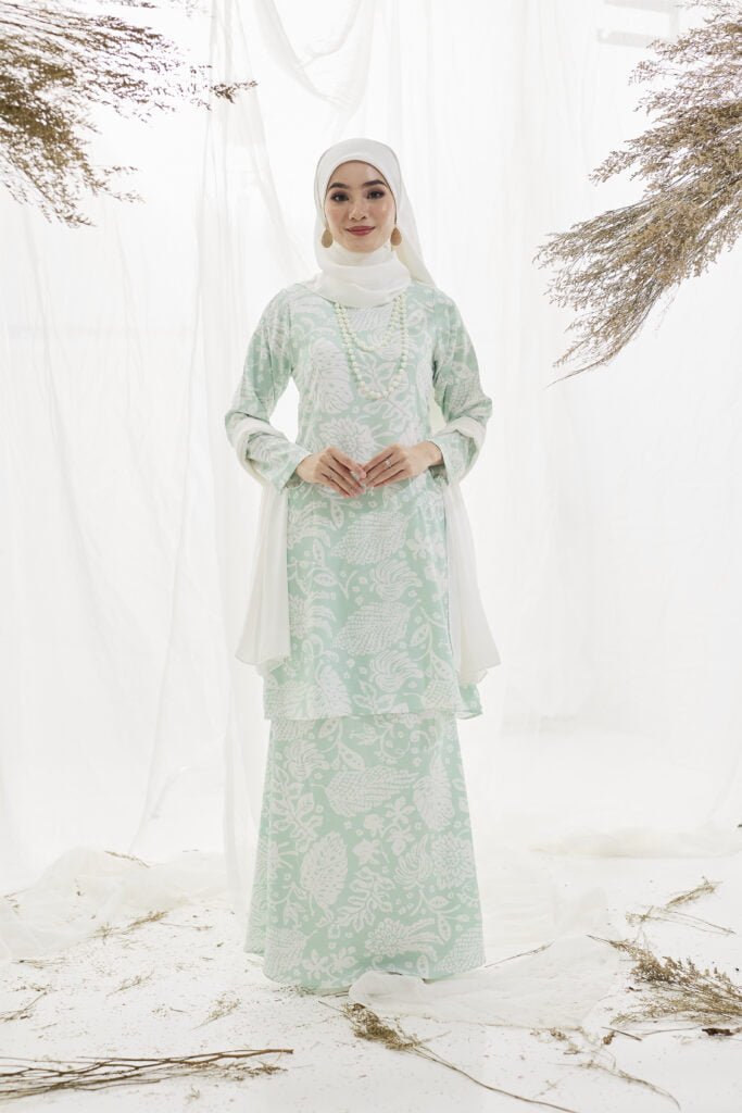 RAIA KURUNG KLASIK