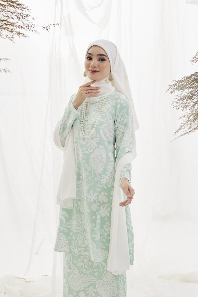 RAIA KURUNG KLASIK