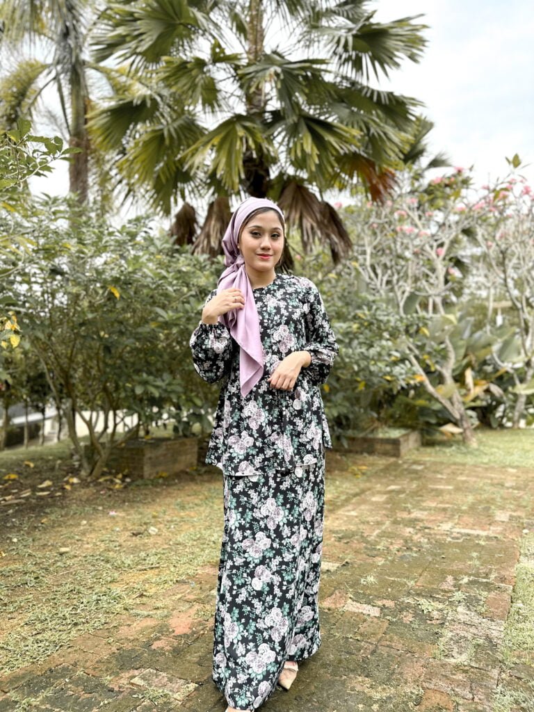 CLEARANCE – MARIA KURUNG