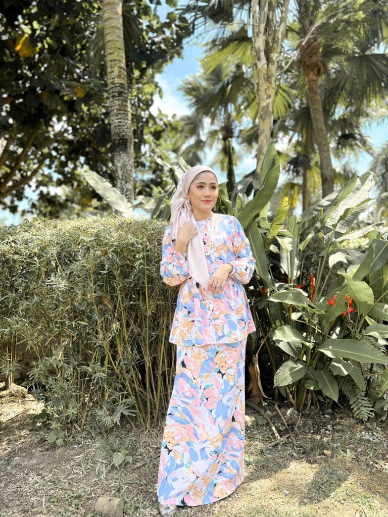 CLEARANCE – MARIA KURUNG