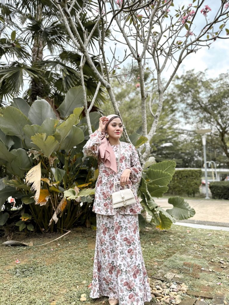 CLEARANCE – MARIA KURUNG