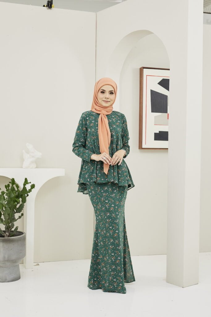 HEAXABELL – MOLLY DOLL KURUNG