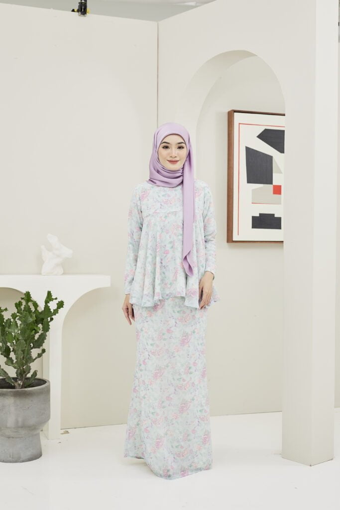 HEAXABELL – MOLLY DOLL KURUNG