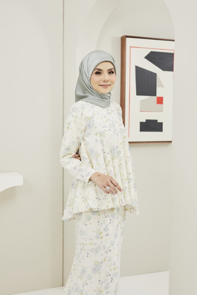 HEAXABELL – MOLLY DOLL KURUNG