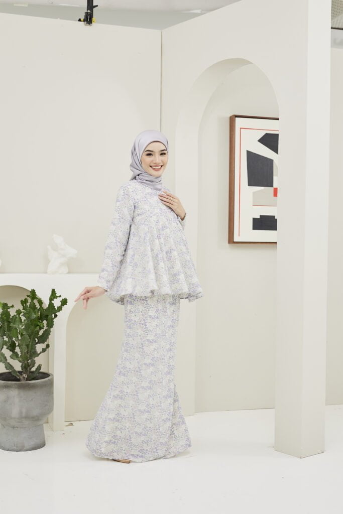 HEAXABELL – MOLLY DOLL KURUNG