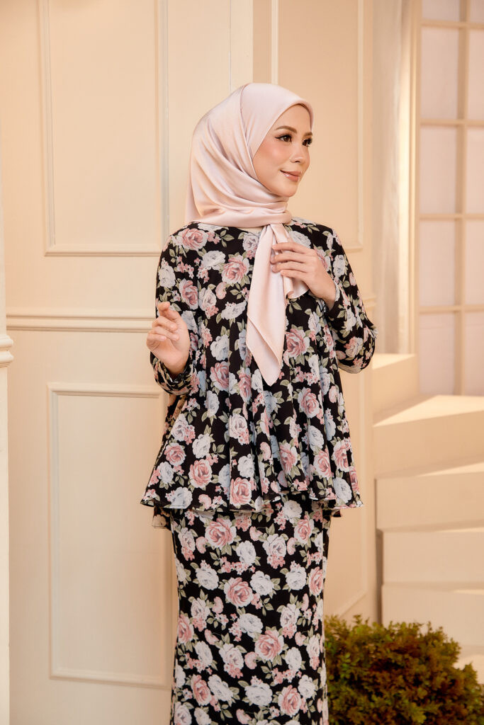 CLEARANCE –  SENANDUNG KURUNG DOLL