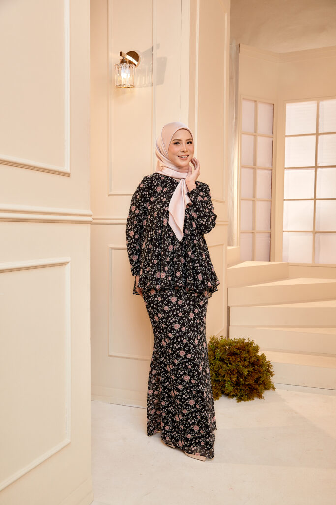 CLEARANCE –  SENANDUNG KURUNG DOLL