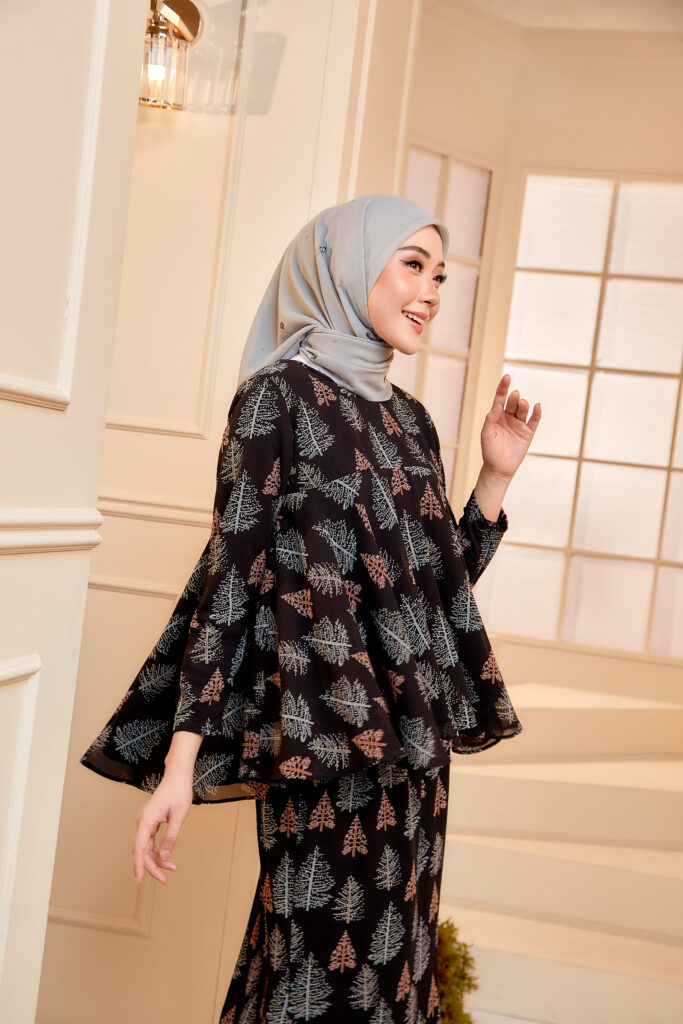 CLEARANCE –  SENANDUNG KURUNG DOLL