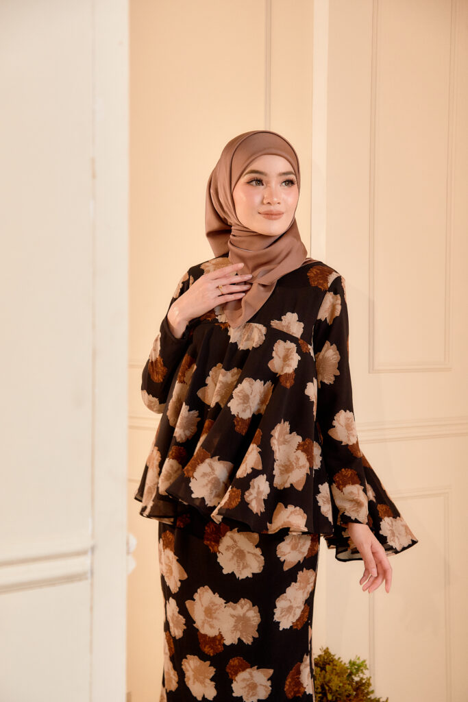 CLEARANCE –  SENANDUNG KURUNG DOLL