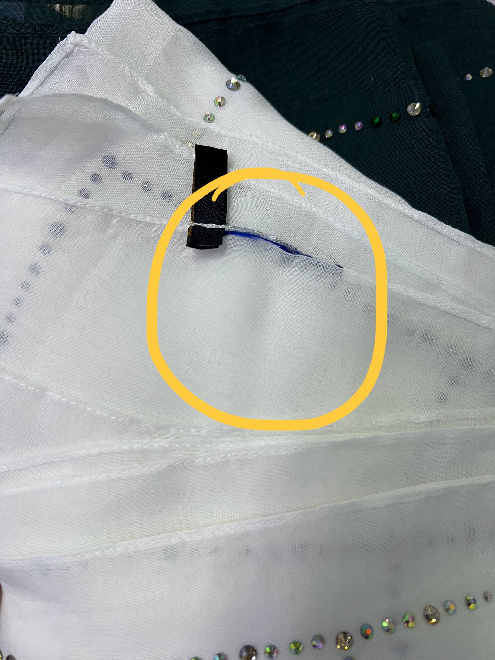 HEAXABELL - ( AS IS) CRYSTELLEA DIAMOND SQUARE - Image 4